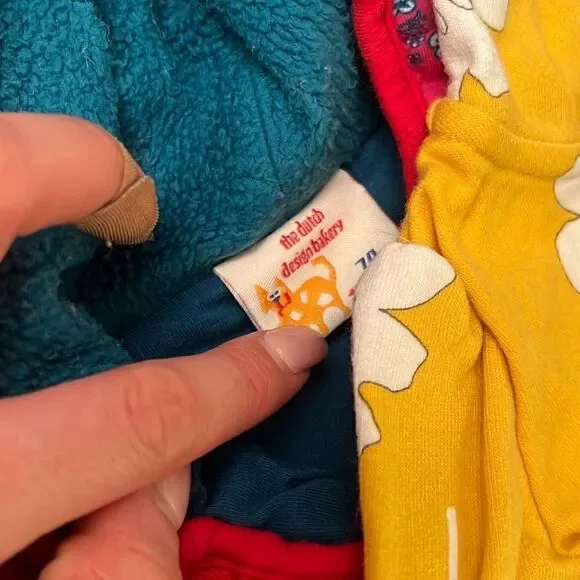 Bundle of 24 items of Baby Clothes: Size 12 months - Picture 11 of 11